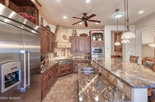 36618 Desert Sun Dr, Tucson AZ 85739-3056 exterior