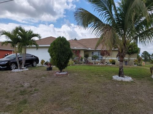 3104 36th St, Lehigh Acres, FL 33976-4335