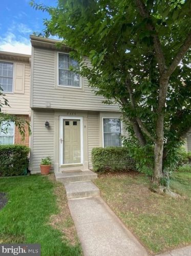 8483 Aurora Ct, Lorton VA  22079-3040 exterior