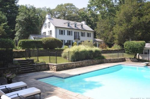 128 Heather Dr, New Canaan, CT 06840-5224