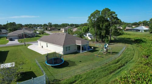 6872 Hogate Cir, Port Saint Lucie FL  34983-1341 exterior