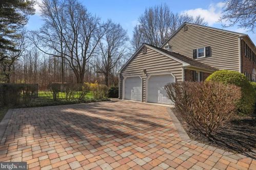 343 Richard Rd, Yardley PA  19067-1969 exterior