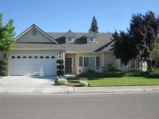 5527 Warner Ave, Fresno, CA 93722-8806