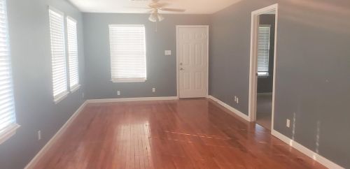 705 Clarence St, Tomball, TX 77375-4502
