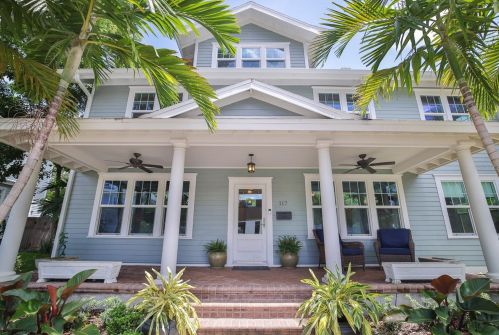 117 6th Ave, Saint Petersburg, FL 33701-2513