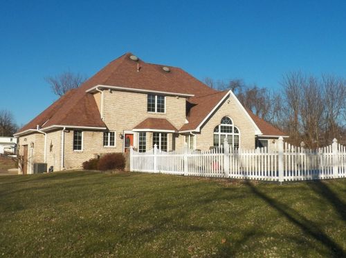 1115 Lehmer St, Latrobe PA  15650-2254 exterior