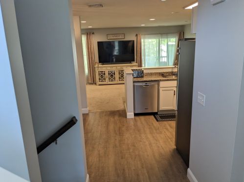 23 Bennett St, Nashua NH  03064-2052 exterior