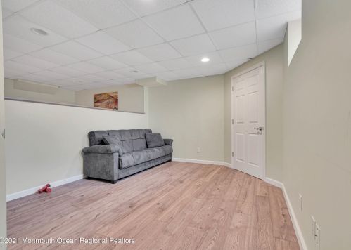 45 Enclosure Dr, Morganville NJ  07751-1807 exterior