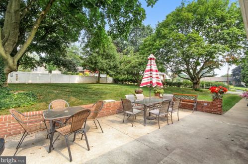 125 Dixie Dr, Red Lion PA  17356-1110 exterior