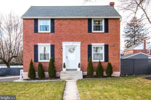 1732 Sterigere St, Norristown, PA 19403-2955