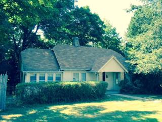 41 Ledge Rd, Plainville, CT 06062-2505