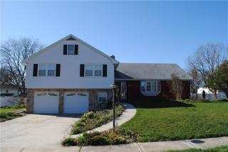735 Wayne Cir, Emmaus, PA 18049-2132