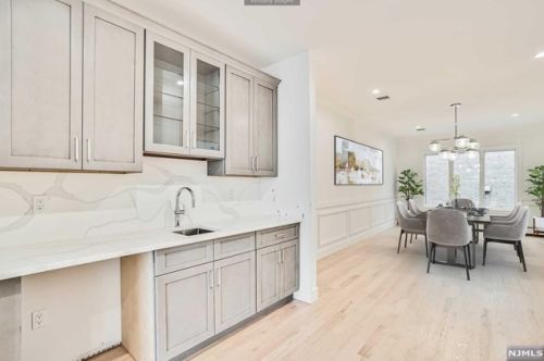 410 Hillside Ave, Palisades Park NJ  07650-1314 exterior
