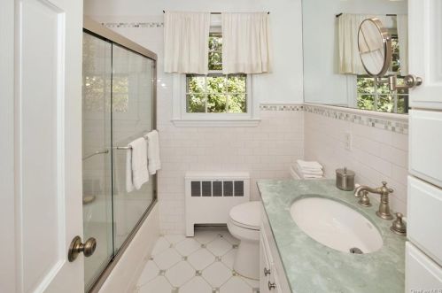 124 Quinn Rd, Briarcliff NY  10510-2133 exterior