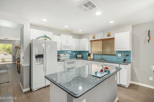 15481 Cameron Cir, Sun City, AZ 85379-5201