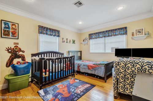 74 Venice Dr, Bricktown NJ  08723-6977 exterior