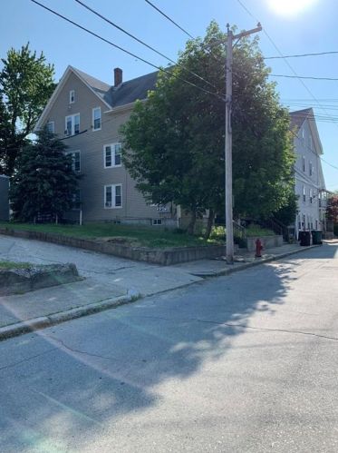 45 Rebekah St, Woonsocket, RI 02895-1120
