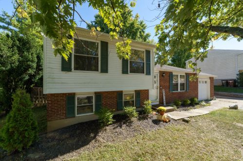 29 Crystal Lake Dr, Covington, KY 41017-9736