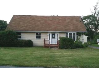 17 Klingberg Ave, Kingston, NY 12401-6209