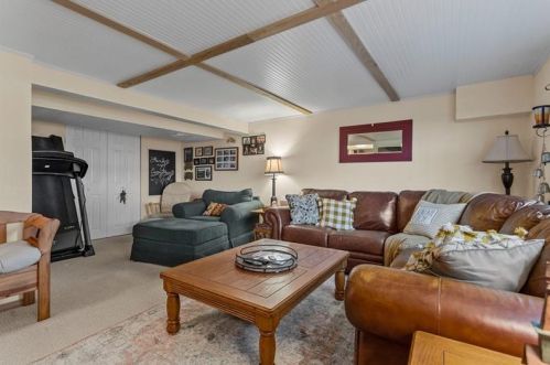 120 Mcmahon Dr, Manor PA 15665-9603 exterior