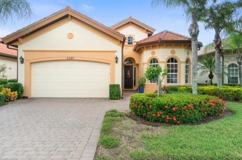 6501 Caldecott Dr, Naples FL  34113-3196 exterior