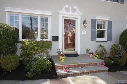 500 Alpine Ter, Ridgewood, NJ 07450-1406