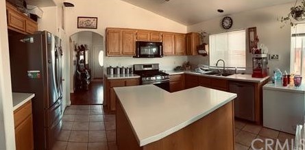 14666 Queen Valley Rd, Victorville, CA 92394-6983