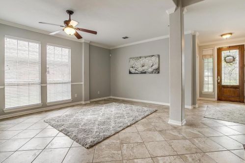 1005 Tanglewood Ln, Lewisville TX  75028-8234 exterior