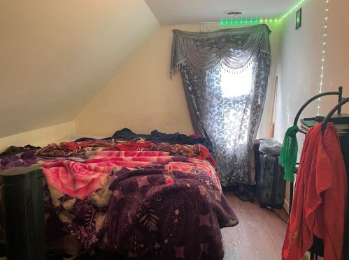 1964 Finn Pl, Milwaukee WI 53206-1338 exterior