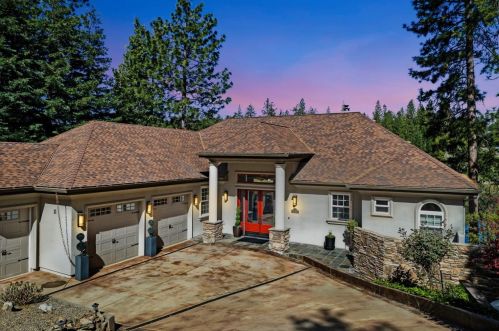 11 Foxglove Ct, Vallecito, CA 95247-9355
