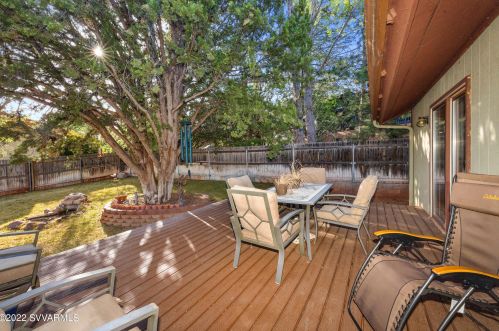 305 Mtn Shadows Dr, Sedona AZ 86336-3929 exterior