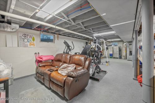 99 Leonard Ave, Leonardo NJ  07737-1538 exterior