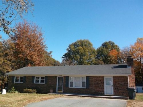 2609 Urban Loop Rd, Reidsville, NC 27320-8240