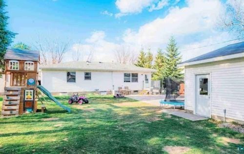 412 32nd St, Hibbing MN  55746-2696 exterior