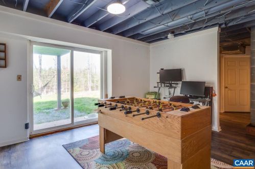 374 Shr Rd, Bybee VA  22963-5236 exterior