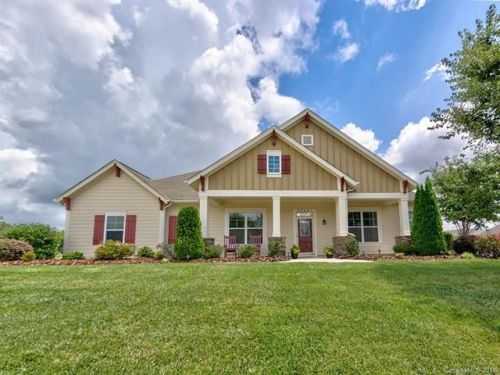 10621 Coronet Ct, Harrisburg, NC 28075-8610