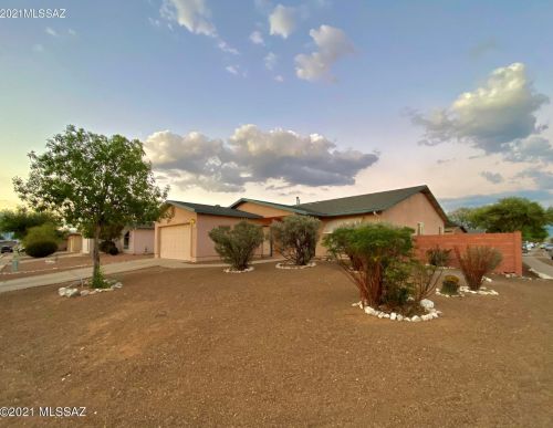 7711 Falster Ave, Tucson, AZ 85747-9296