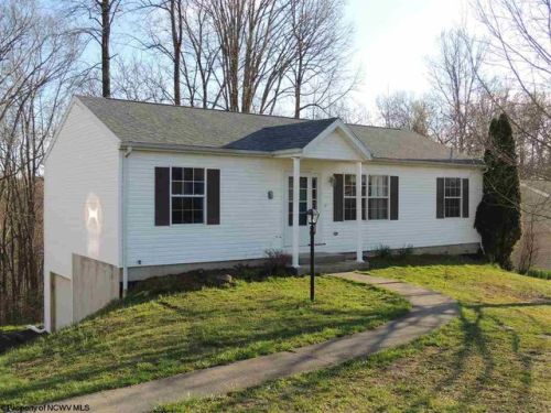 161 Fairfax Dr, Lake Ridge, WV 26330-9223