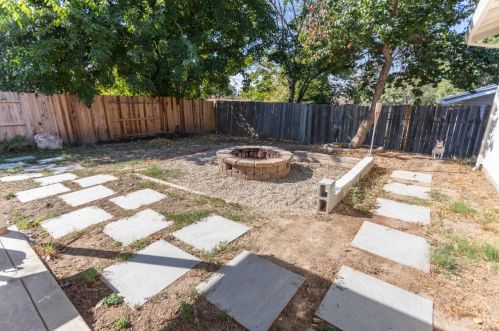 7808 Highland Ave, Citrus Heights CA  95610-4512 exterior