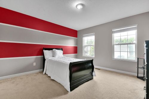 447 Stone Shadow Dr, Blacklick OH  43004-8305 exterior