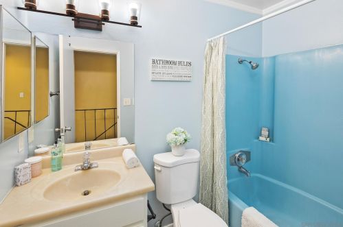 6492 Bell Blf Ave, San Diego CA 92119-1046 exterior