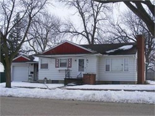 160 Hamilton Ave, Fredericksburg, IA 50630-9508