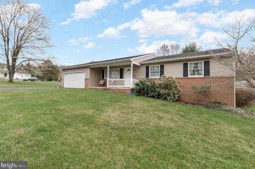 123 Sholly Dr, Navy Sup Dpt, PA 17055-5842
