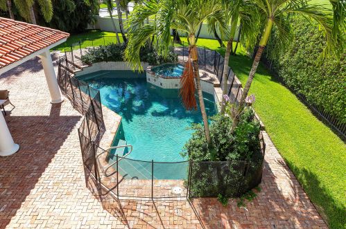 2400 Newbury Ct, West Palm Beach FL  33414-7736 exterior