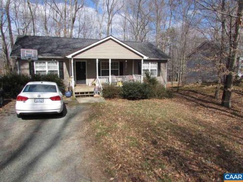 877 Jefferson Dr, Bybee, VA 22963-3311