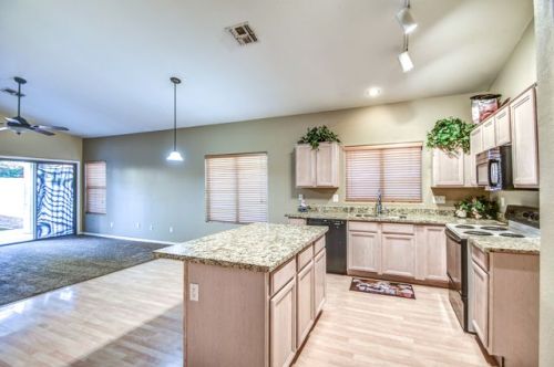 1688 Palomino Dr, Gilbert, AZ 85296-3239
