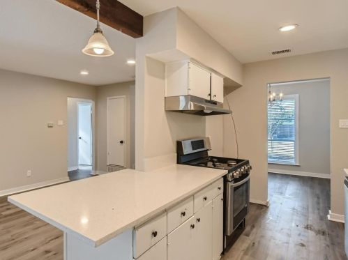 1922 Muret St, Irving TX 75062-6972 exterior