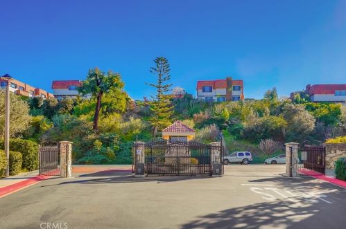 28022 Ridgebluff Ct, Rancho Palos Verdes CA  90275-7204 exterior