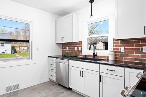 4501 Dodge St, Duluth MN  55804-1514 exterior