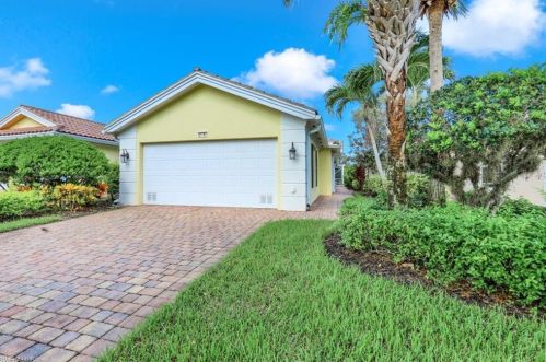 28858 Vermillion Ln, Bonita Springs, FL 34135-8589